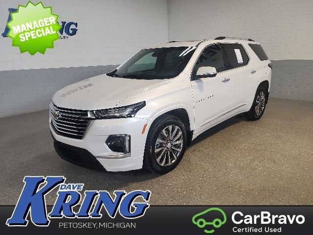 2023 Chevrolet Traverse Premier in Iridescent Pearl Tricoat — front three-quarter view