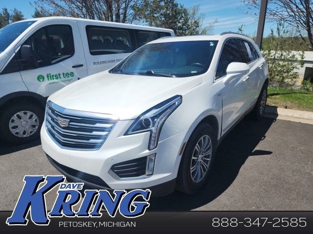 2017 Cadillac XT5 Luxury AWD in Crystal White Tricoat — front three-quarter view