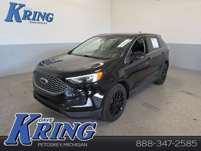 2024 Ford Edge SEL in Black — front three-quarter view